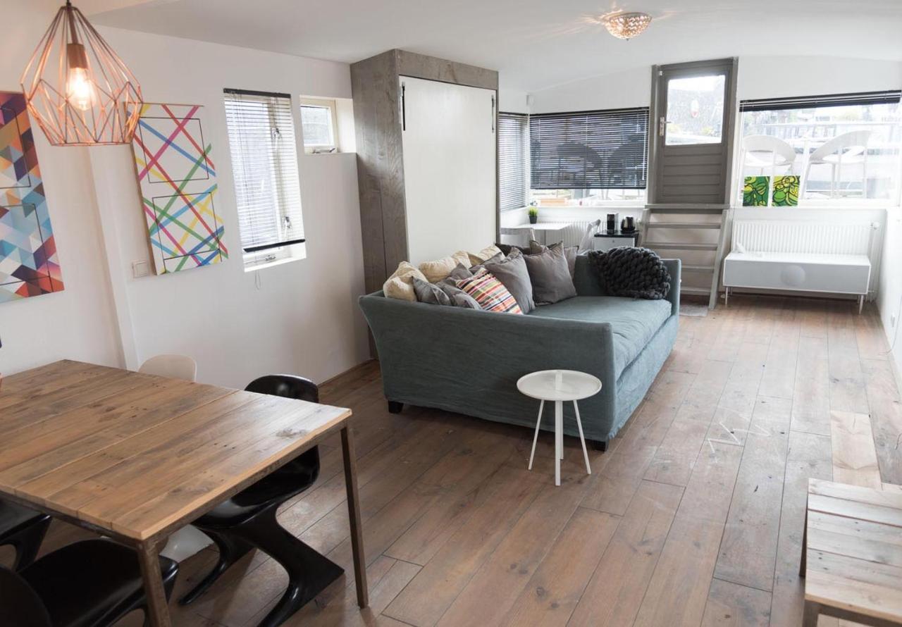 アムステルダム Houseboat Next To Amstel Bed & Breakfast エクステリア 写真