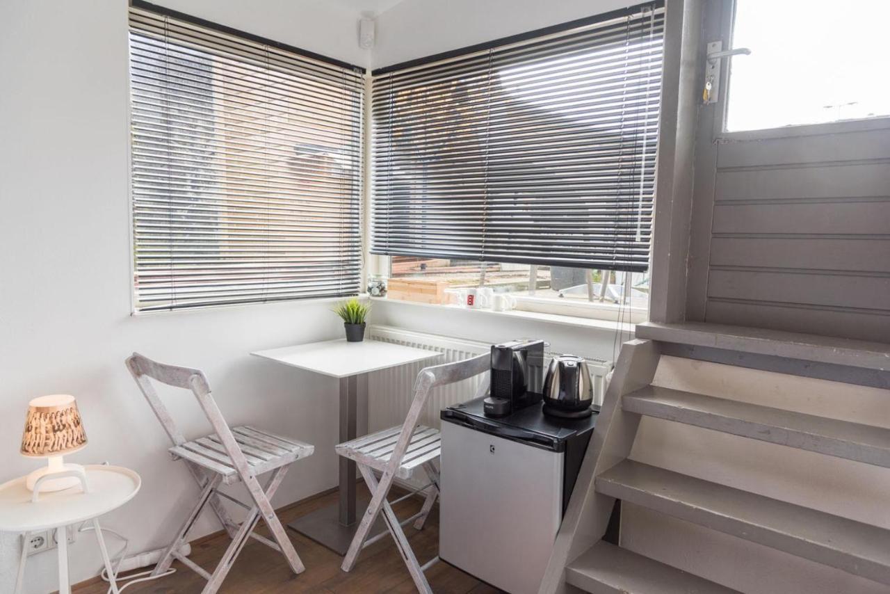 アムステルダム Houseboat Next To Amstel Bed & Breakfast エクステリア 写真