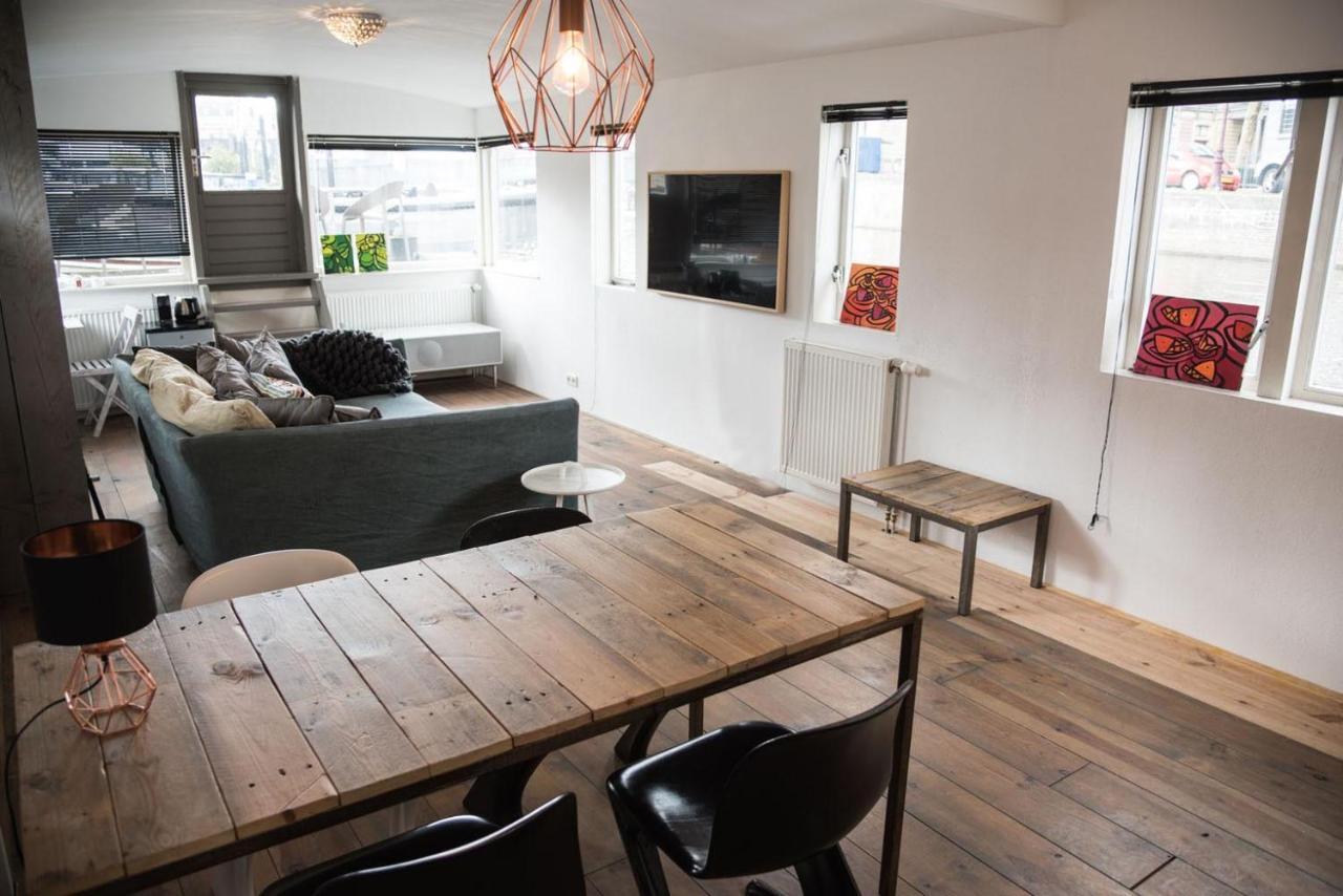 アムステルダム Houseboat Next To Amstel Bed & Breakfast エクステリア 写真
